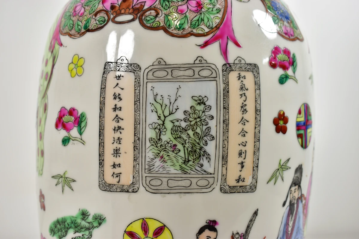 Decoratieve Chinese porseleinen vaas met kleurrijke motieven - foto 5