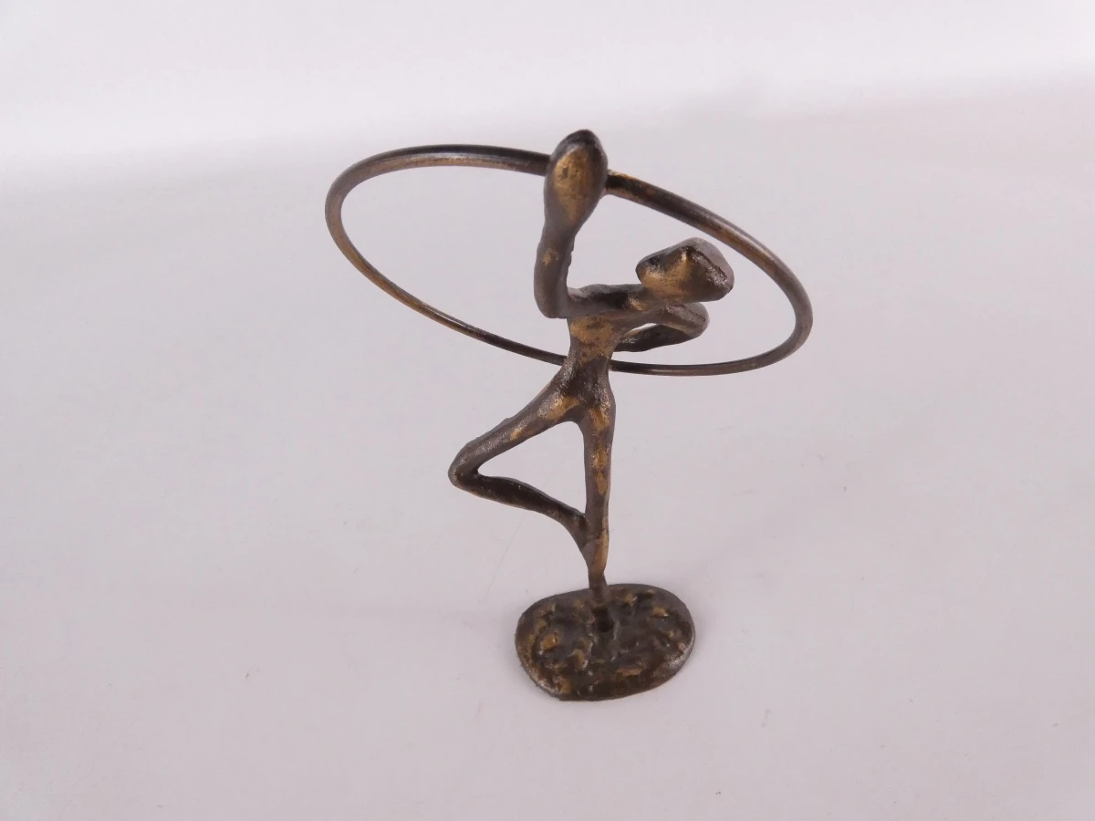 Lot van drie decoratieve metalen sculpturen