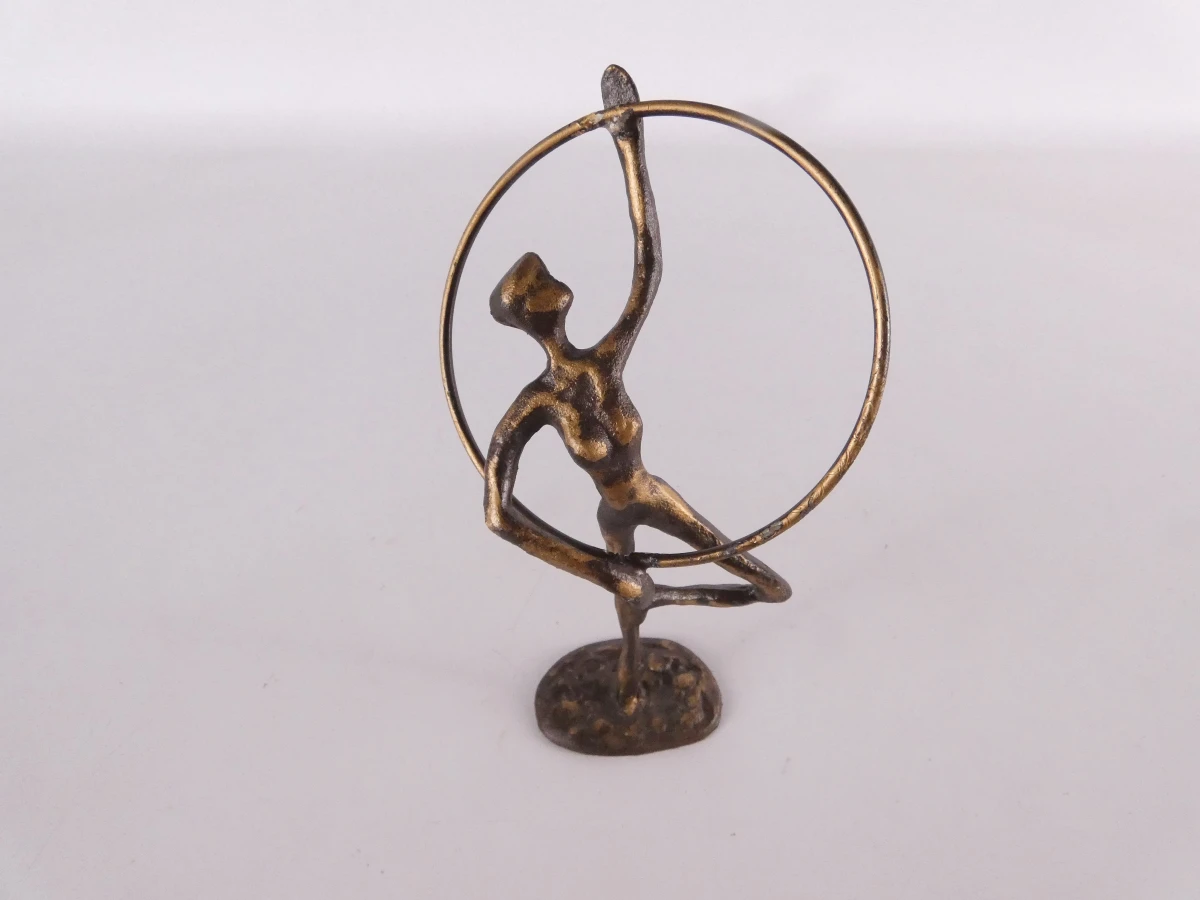 Lot van drie decoratieve metalen sculpturen