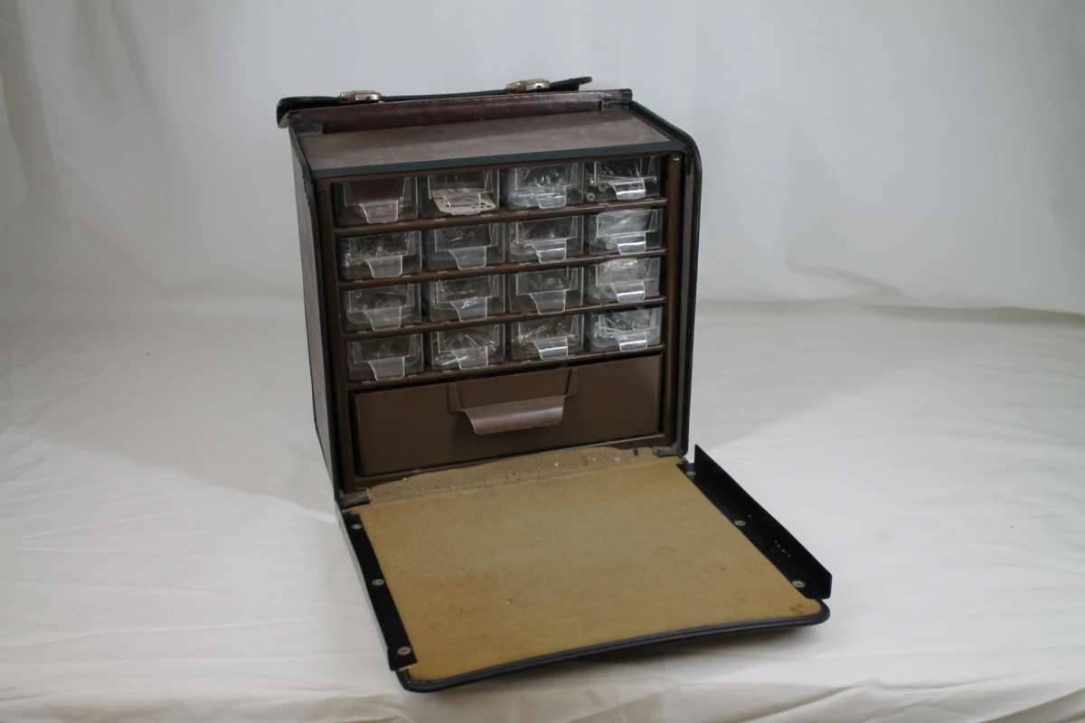 Vintage draagbare assortimentkoffer