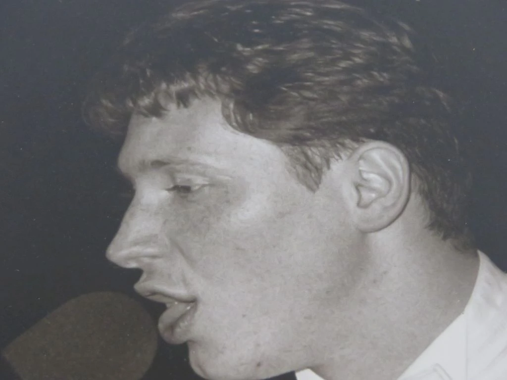 Ingelijste zwart-wit foto van Helmut Lotti