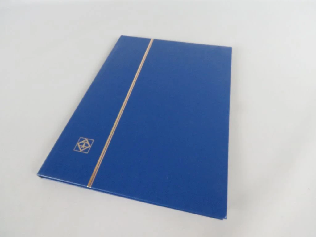 Postzegelverzameling in album