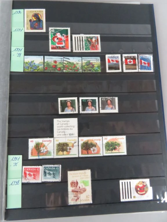 Postzegelverzameling in album