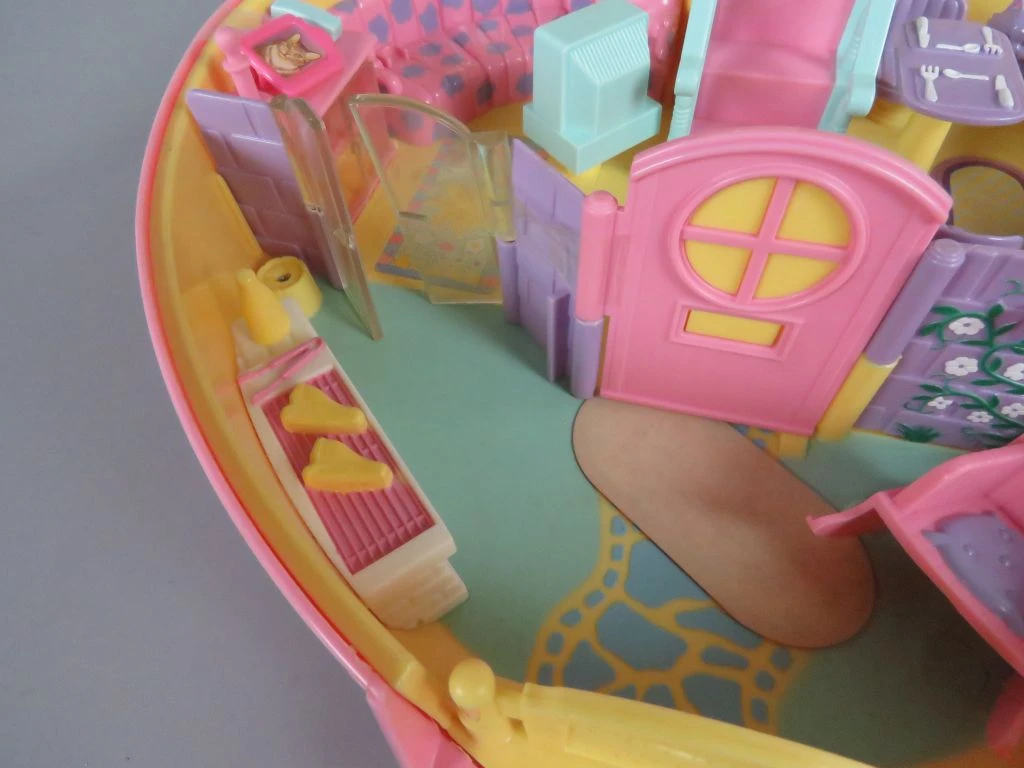 Vintage Polly Pocket hartvormig poppenhuis Lucy Locket 1992 Bluebird