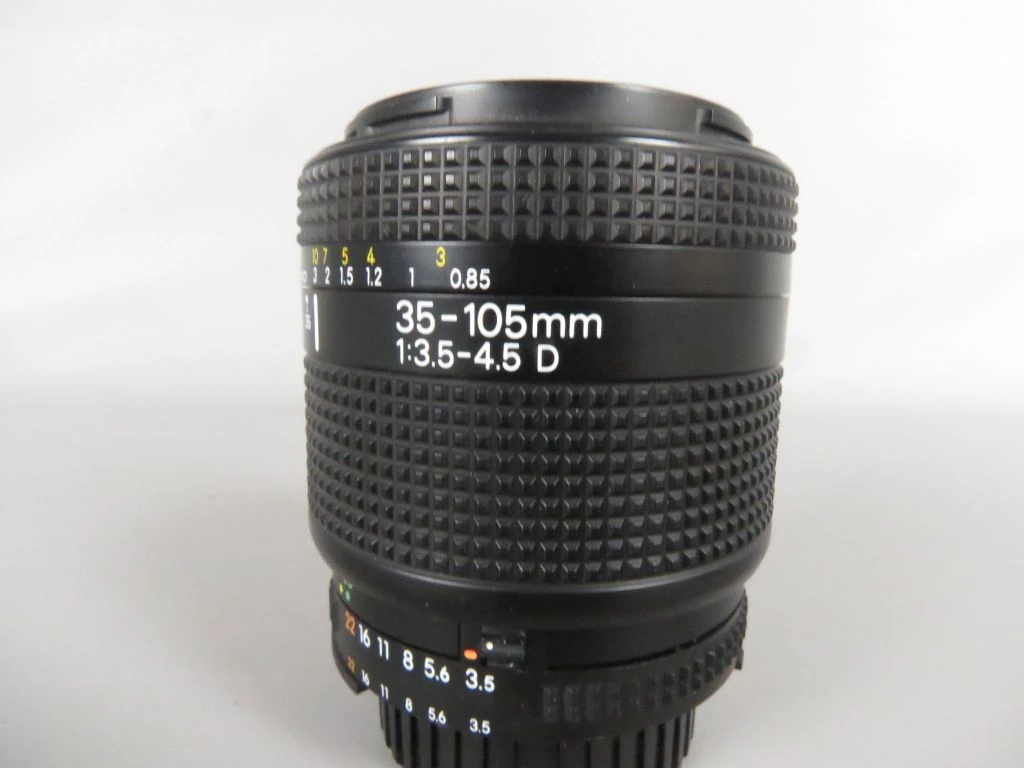 Nikon AF Nikkor 35-105mm f/3.5-4.5 D objectief