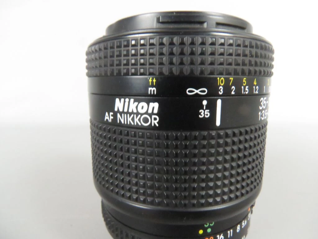 Nikon AF Nikkor 35-105mm f/3.5-4.5 D objectief