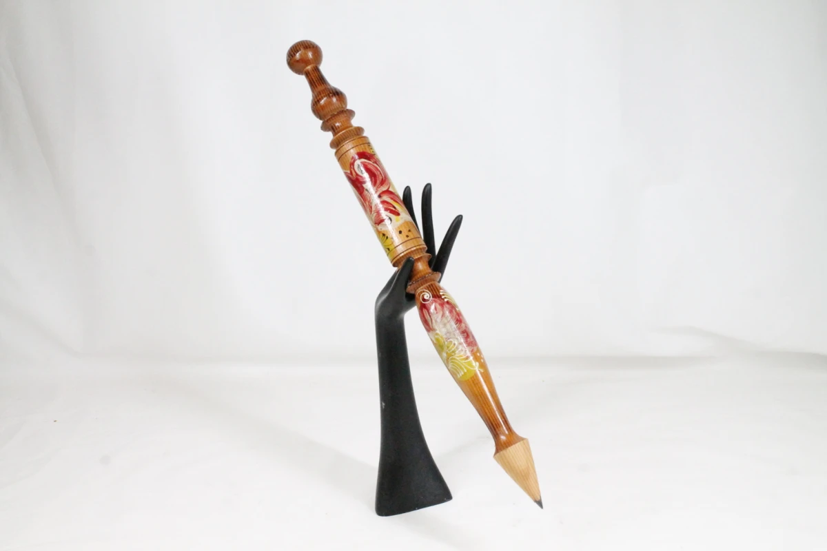 Vintage houten reuzenpotlood