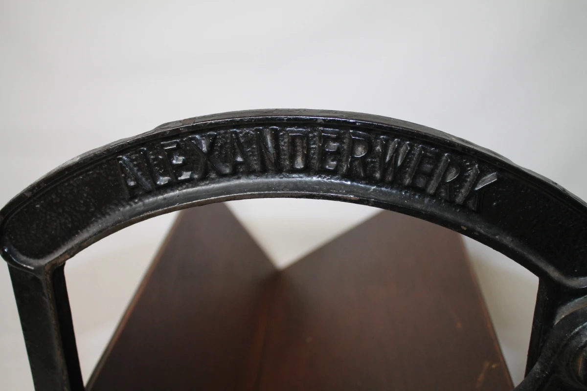 Antieke Broodsnijmachine