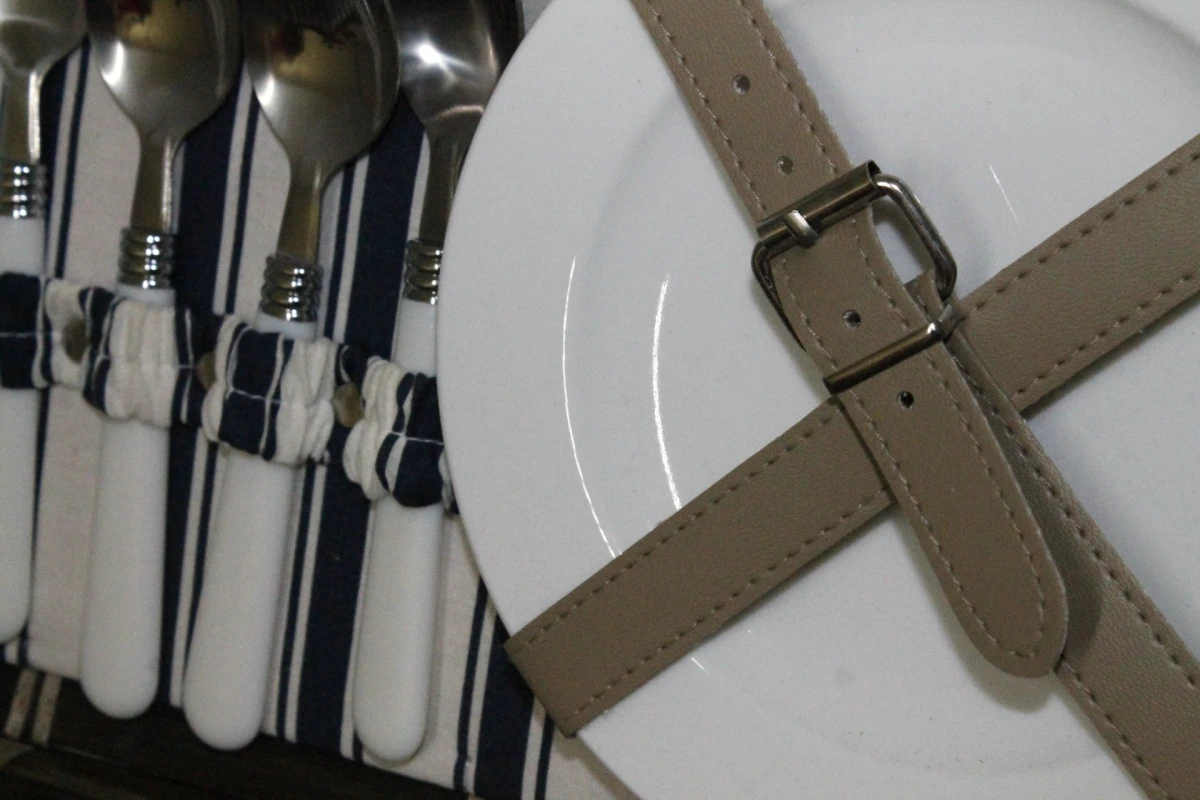 Complete 4-persoons rieten picknickmand
