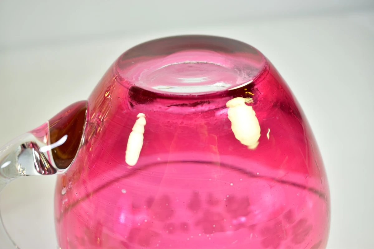 Set van 17 glaasjes met karaf in gekleurd glas en gouden accenten - foto 11