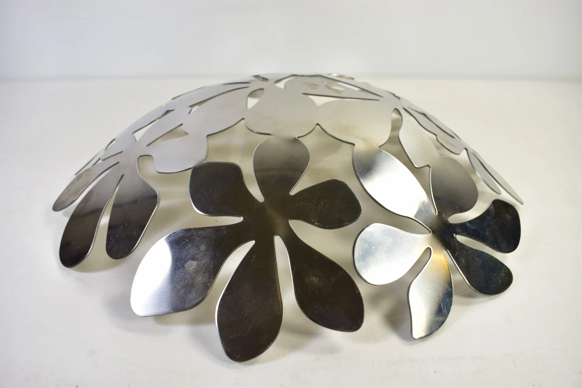 Decoratieve metalen fruitschaal met bloemmotief - foto 6