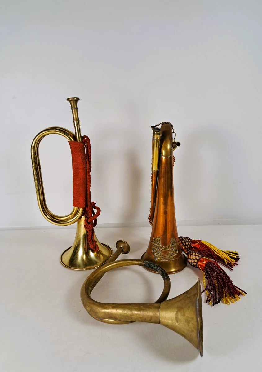 Lot van 3 vintage signaalhoorns en jachthoorns van koper en messing - foto 2