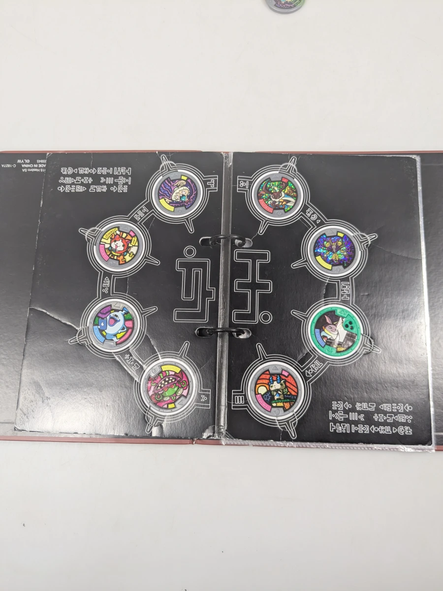 Yo-kai Watch album met figuurtjes en horloge