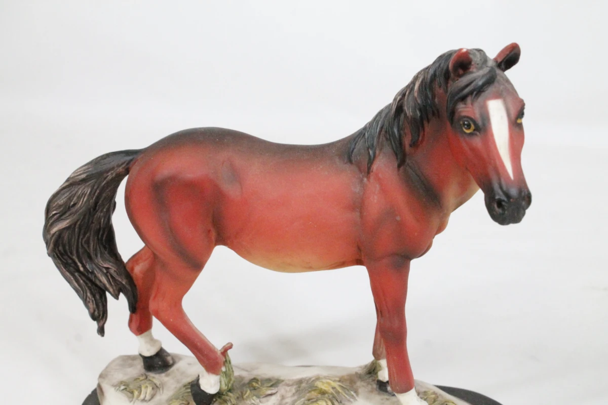 Decoratief paardenbeeldje