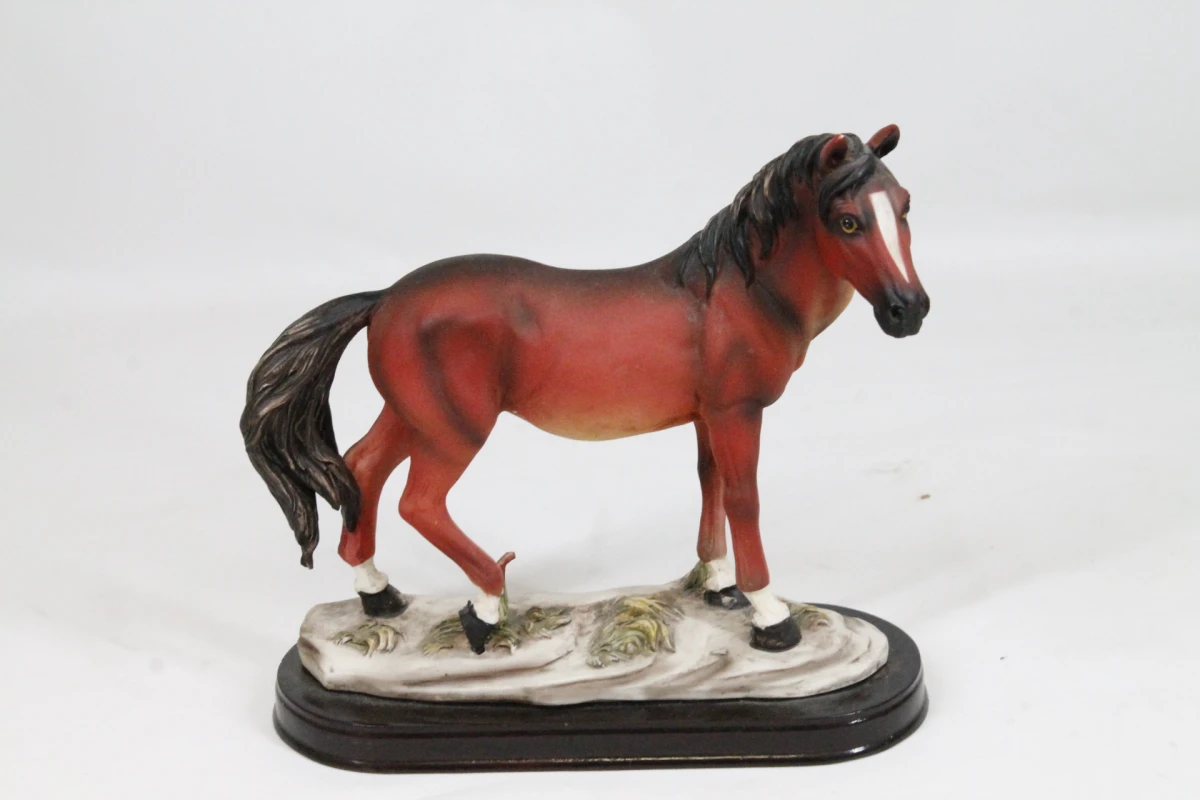 Decoratief paardenbeeldje
