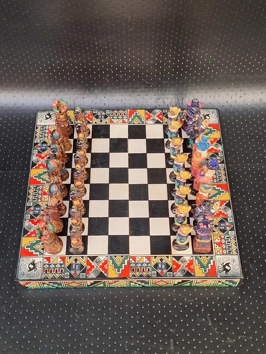 Handgeschilderde Incaschaakset met decoratief houten klapbord