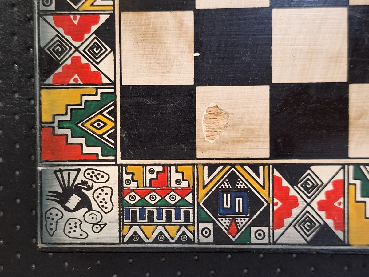 Handgeschilderde Incaschaakset met decoratief houten klapbord