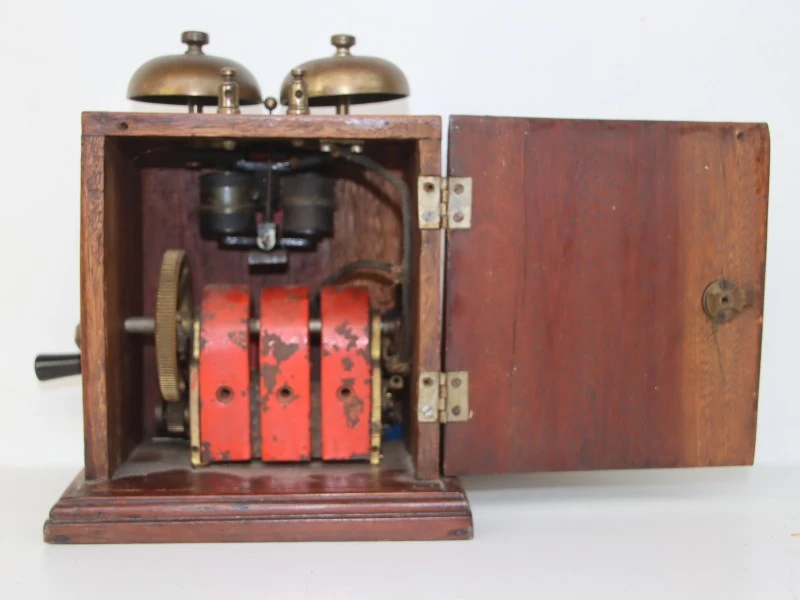 Antique Magneto Telefoon Bell / Signaalgenerator (Ca. Late 19e – Vroeg 20e Eeuw) - foto 4