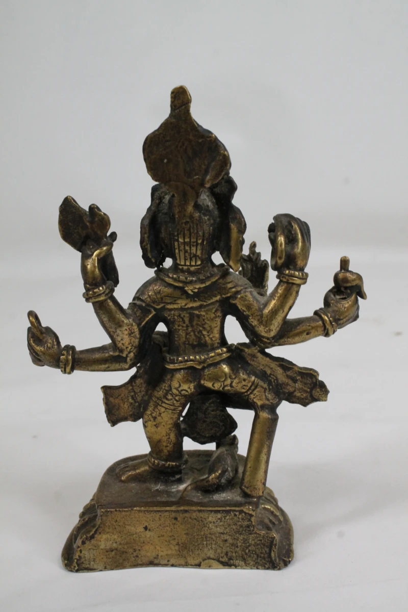 2 Antieke messing of bronzen Hindoestaanse/Nepalese godenbeelden