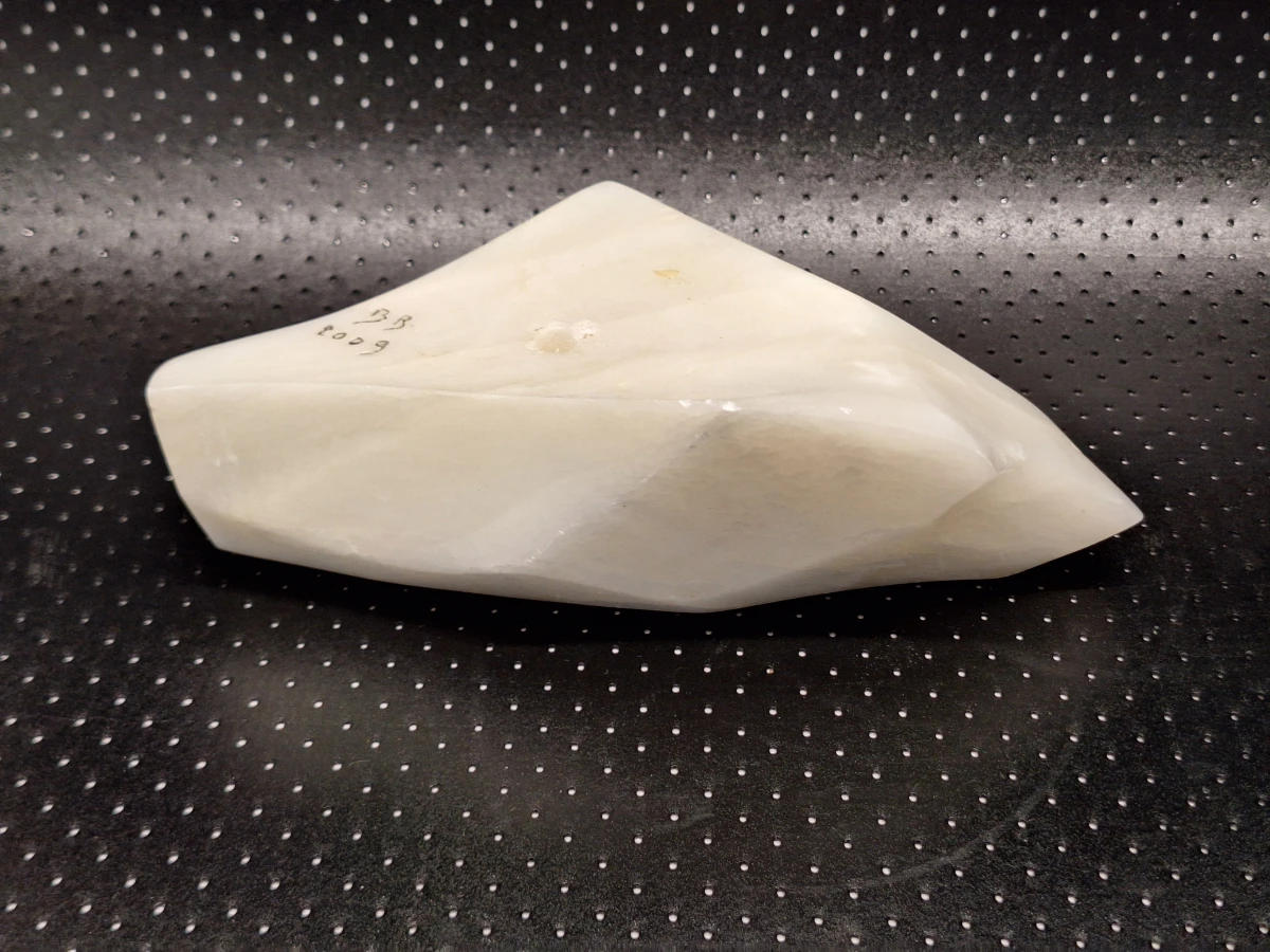 set van 2 decoratieve mineralen - Ruwe groenblauwe kristalsteen en gepolijste witte natuursteen
