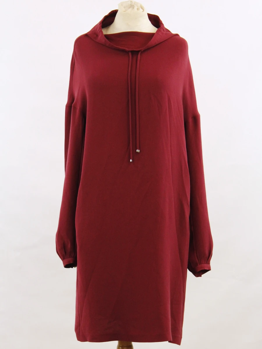 Loro Piana - luxueuze, bordeauxrode tuniekjurk met gedrapeerde kraag