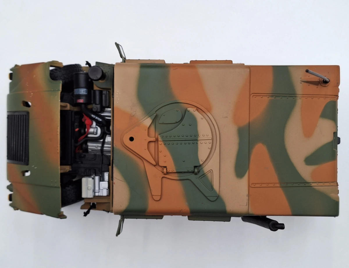 Maisto HUMVEE (HMMWV) 1:18 – Gedetailleerd militair schaalmodel in legercamouflage
