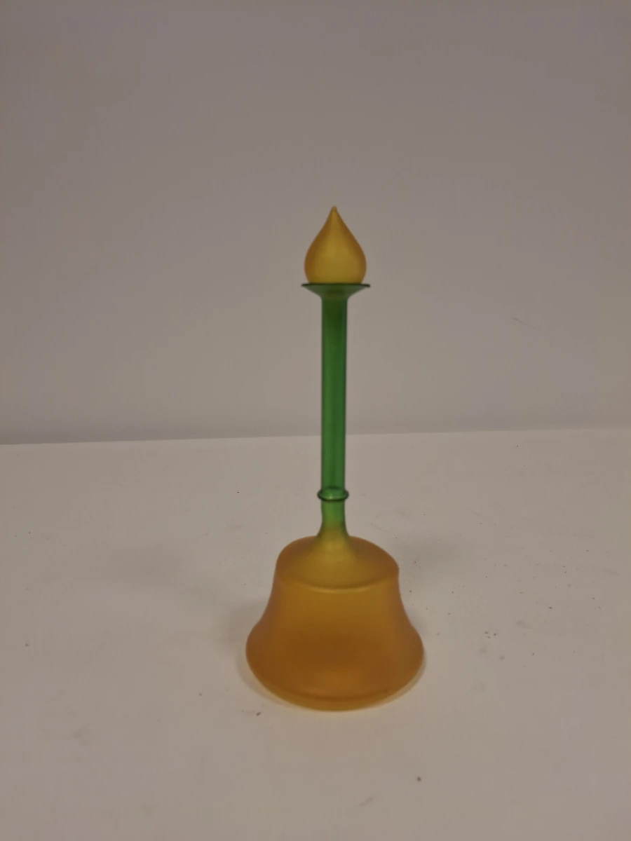Decoratieve handbel uit satijnglas met klepel