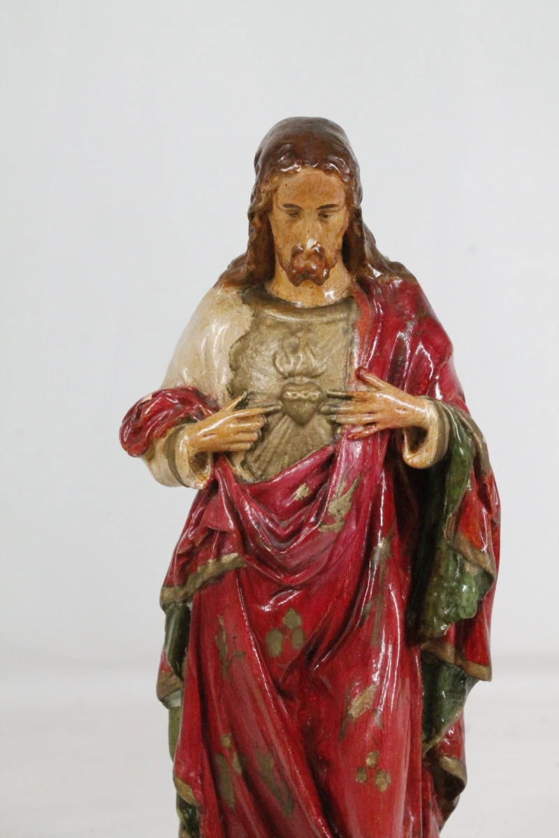 Antiek Heilig Hartbeeld van Jezus Christus onder glazen stolp