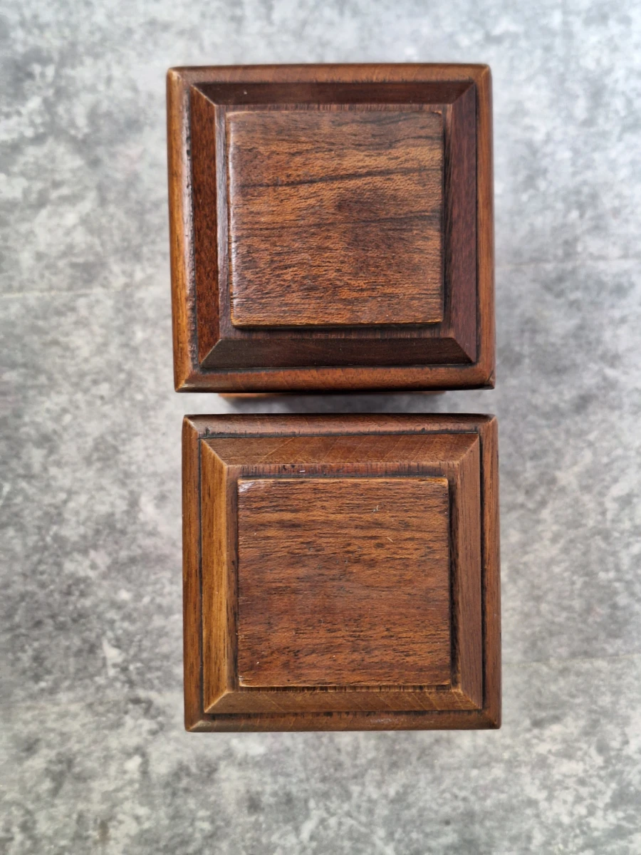 Set van 4 houten voorraadpotten met wortelnotenfineer en geometrisch inlegwerk - foto 20