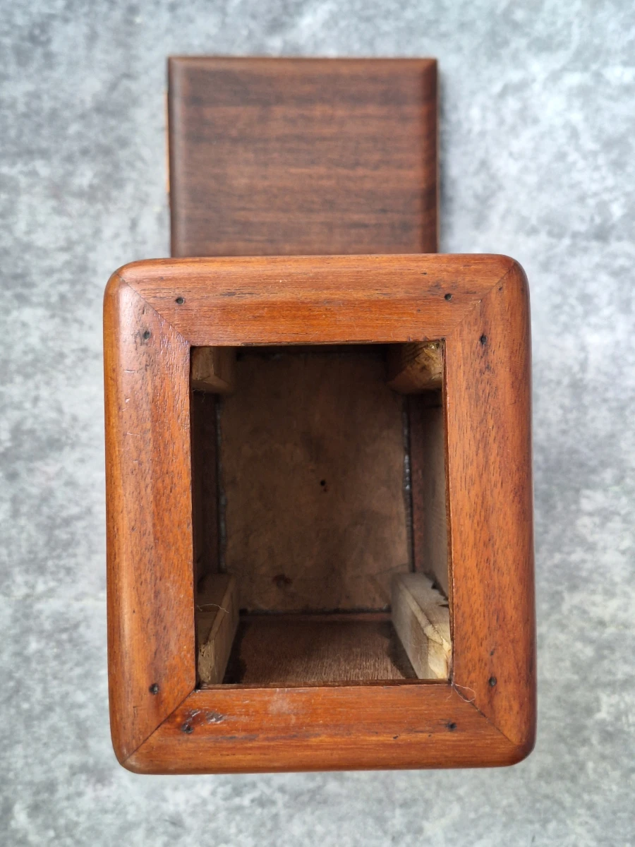 Set van 4 houten voorraadpotten met wortelnotenfineer en geometrisch inlegwerk - foto 10