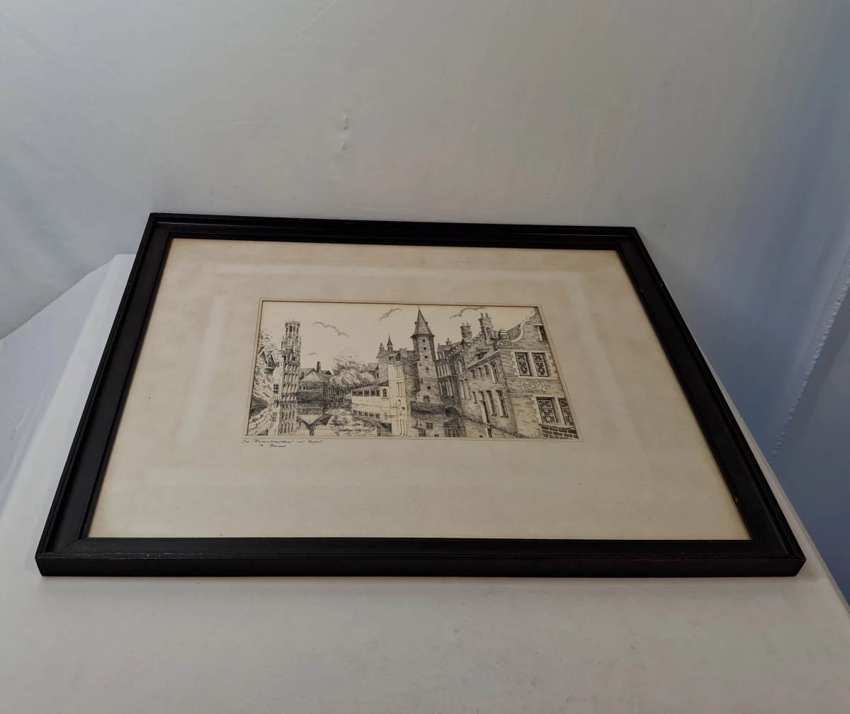 Ingelijste pentekening van De Rozenhoedkaai met Belfort te Brugge