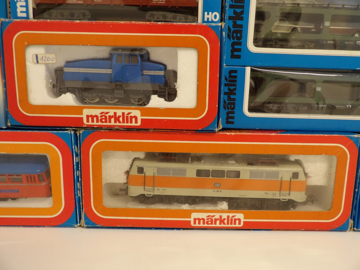 Lot Märklin modeltreinen en wagons (1)