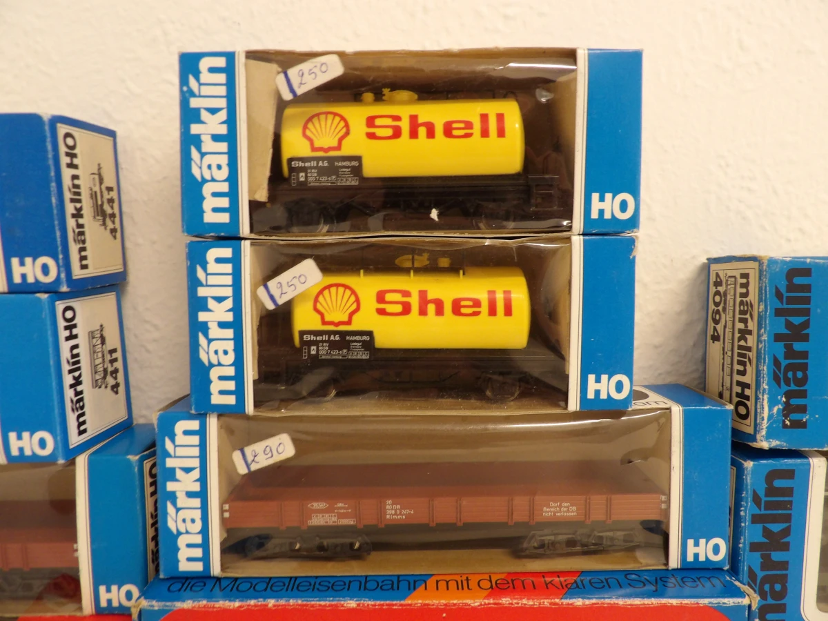 Lot Märklin modeltreinen en wagons (1)