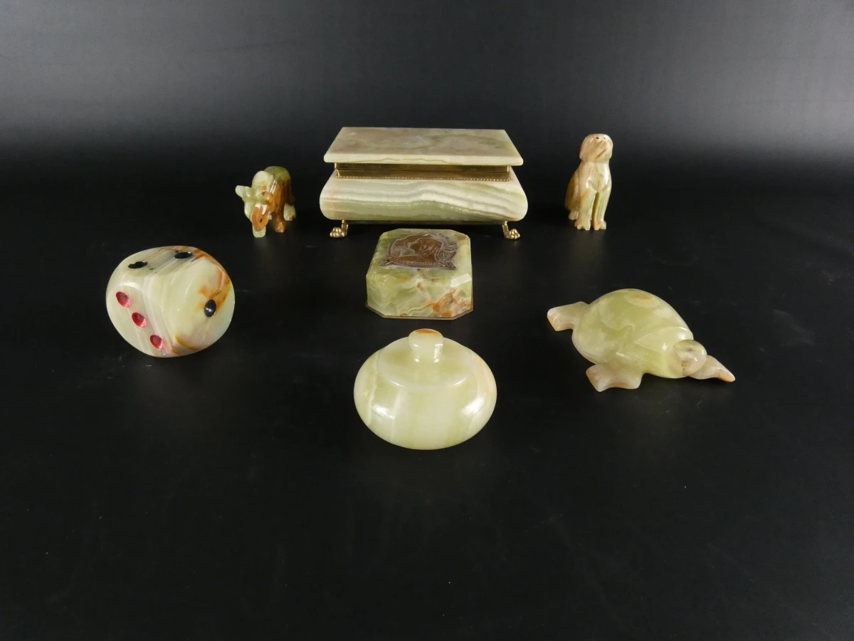 Set decoratieve onyx beeldjes en doosjes