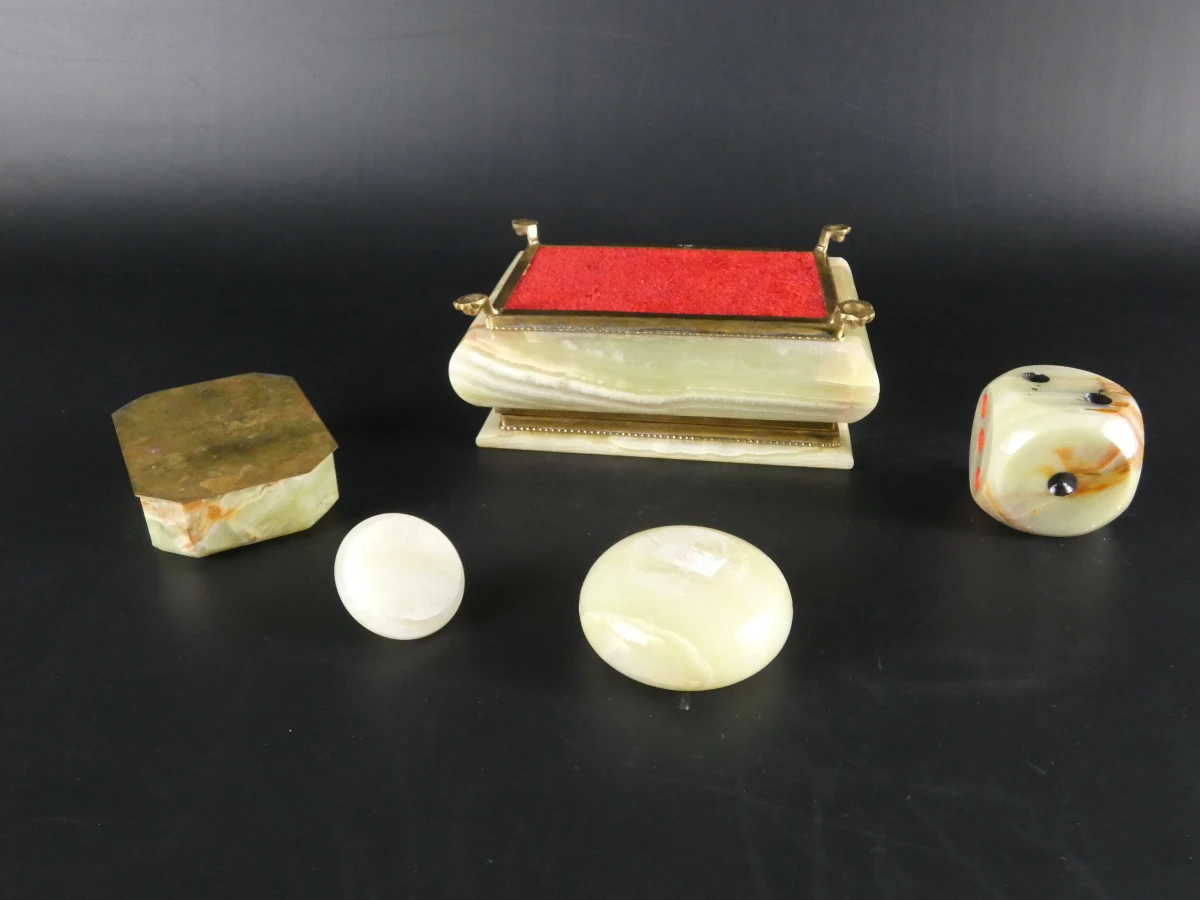 Set decoratieve onyx beeldjes en doosjes