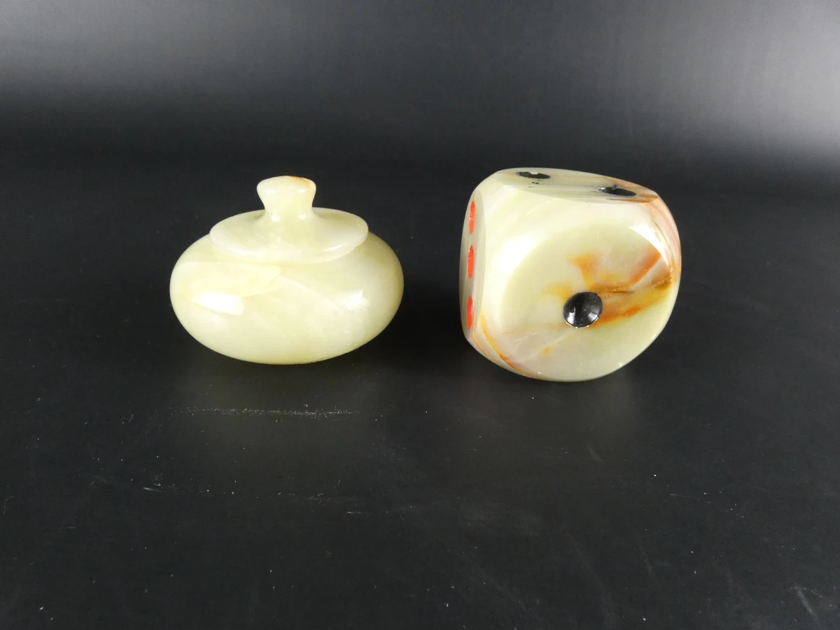 Set decoratieve onyx beeldjes en doosjes