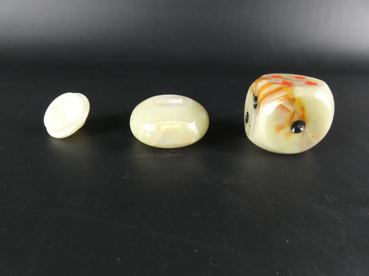Set decoratieve onyx beeldjes en doosjes