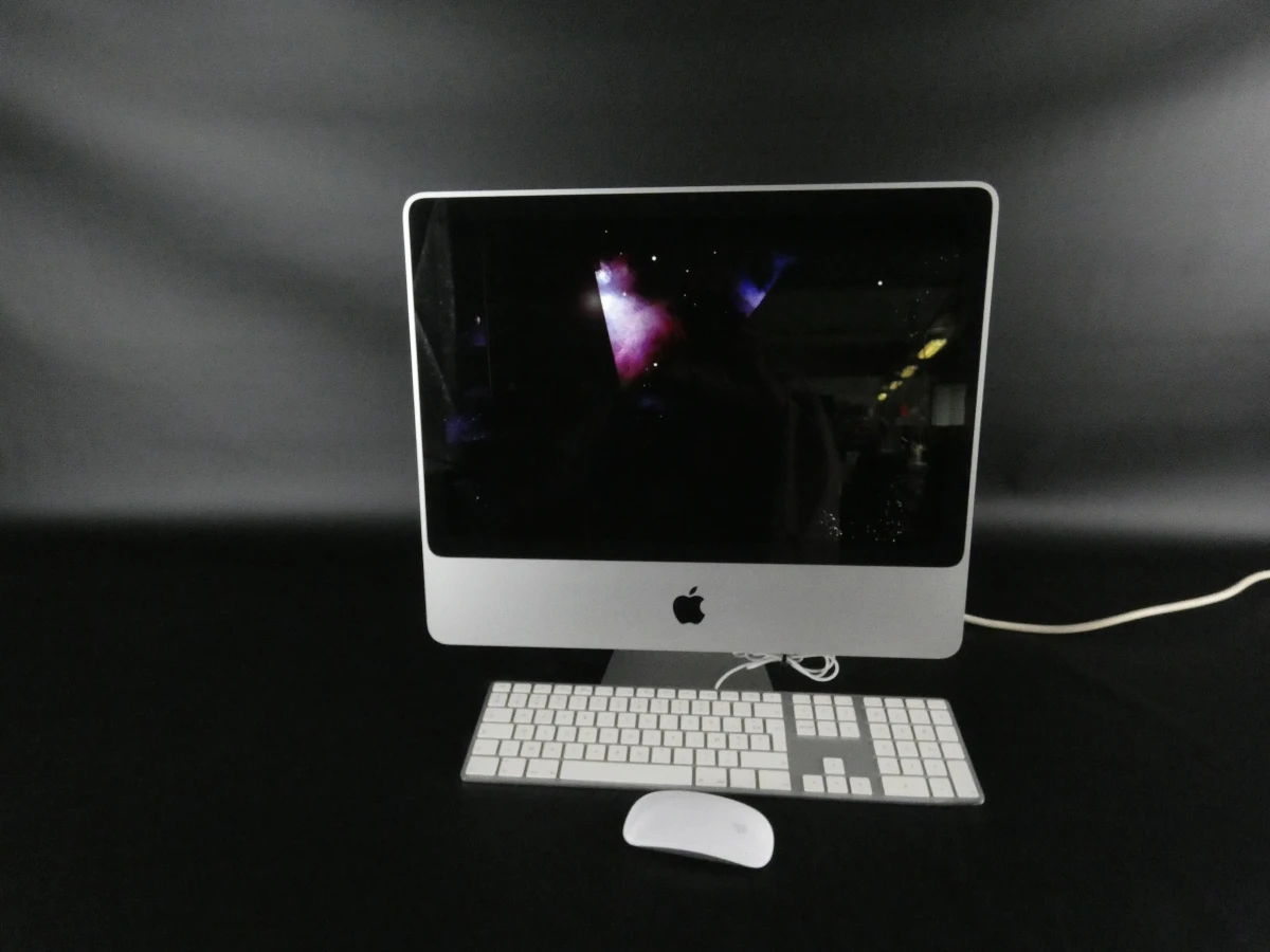 werkende Apple iMac (Early 2008) compleet met toetsenbord en muis