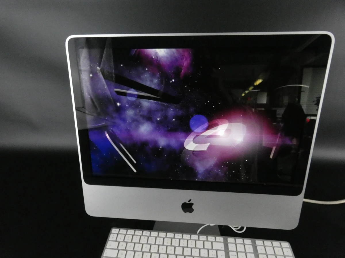 werkende Apple iMac (Early 2008) compleet met toetsenbord en muis