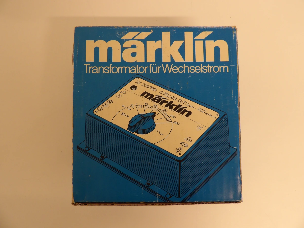 Märklin transformatorset 6002 (52 VA) + 6631 (30 VA)