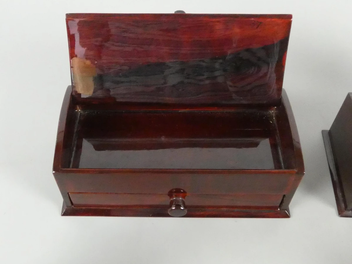 Set van vijf houten bureau-accessoires