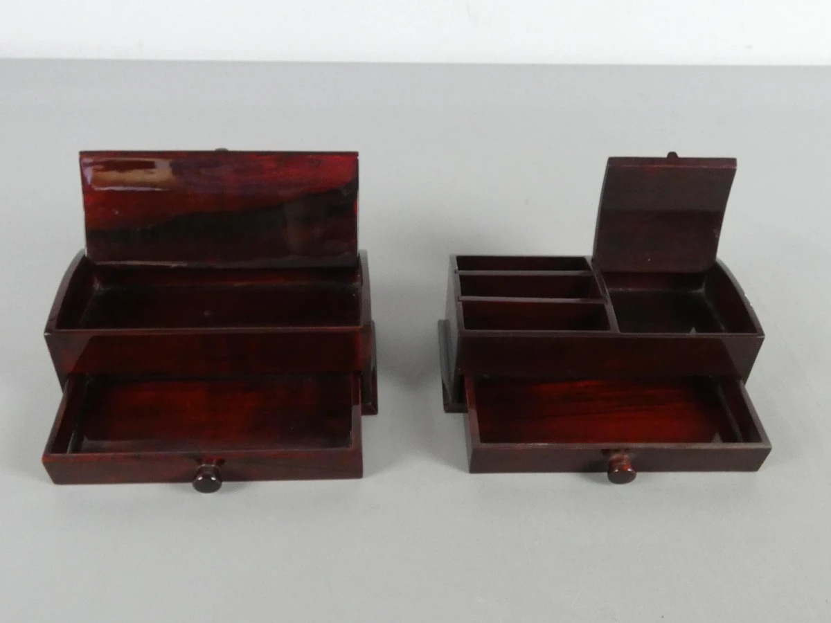 Set van vijf houten bureau-accessoires