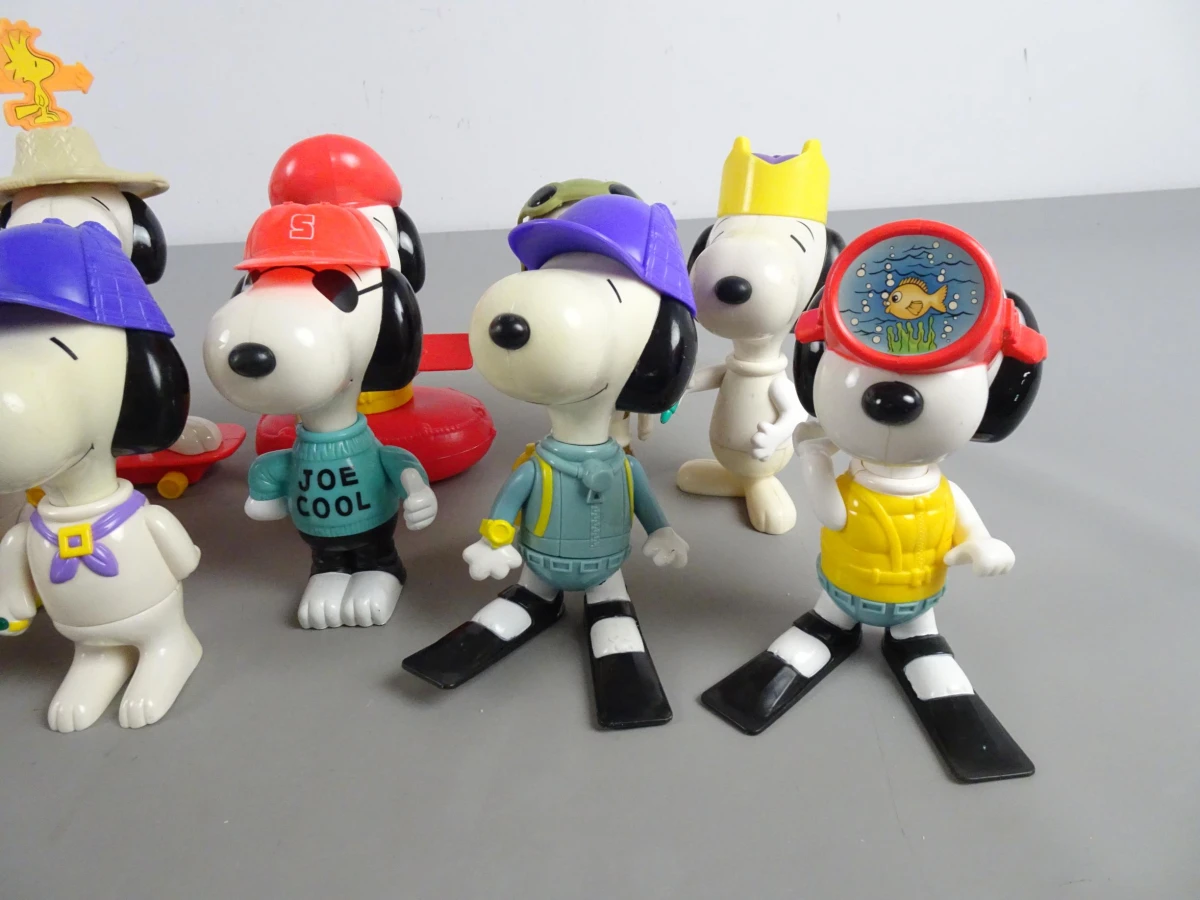 verzameling vintage Snoopy-speelgoedfiguren