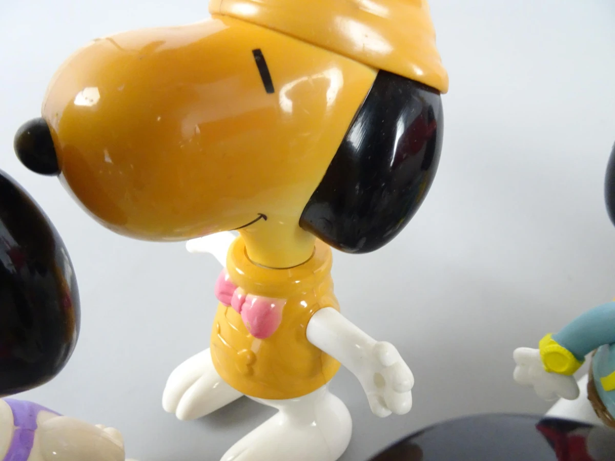verzameling vintage Snoopy-speelgoedfiguren