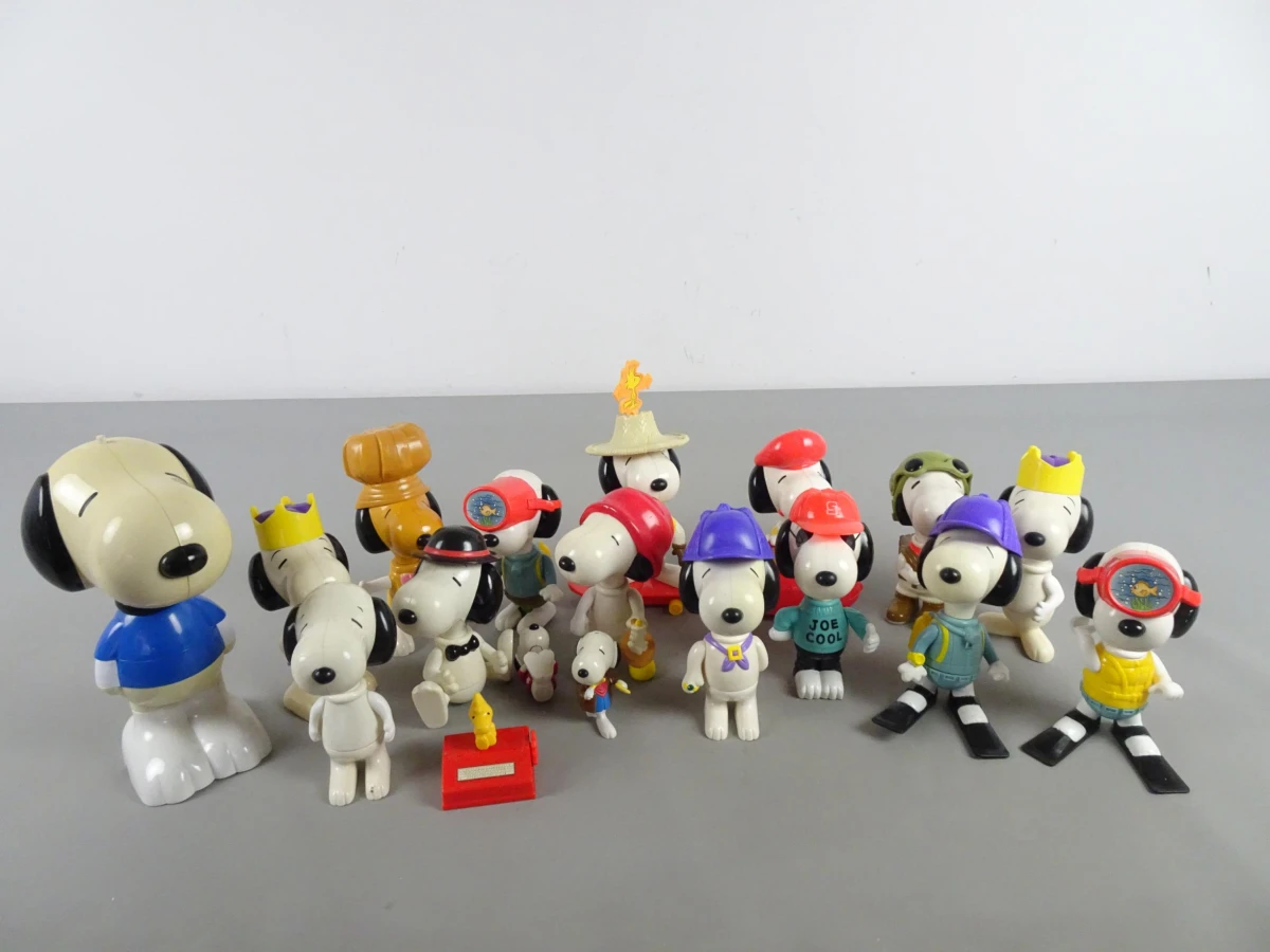 verzameling vintage Snoopy-speelgoedfiguren
