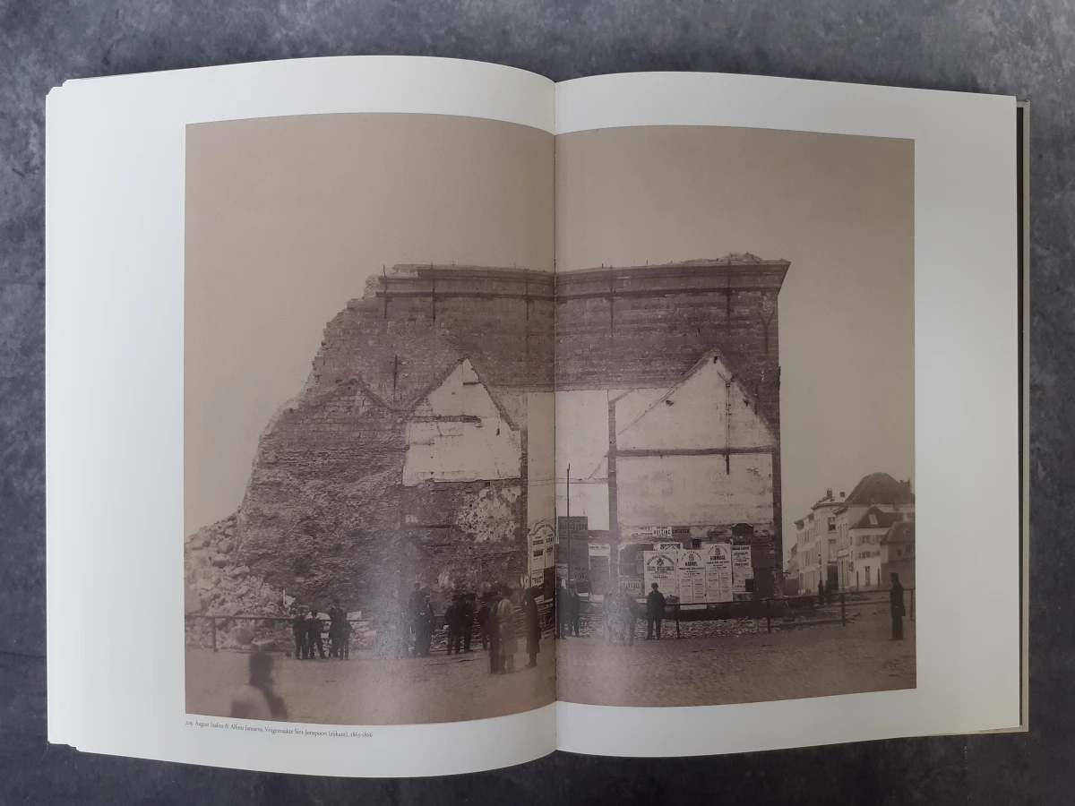 Boek: Antwerpen: Verlopen stad 1860-1880 - foto 7