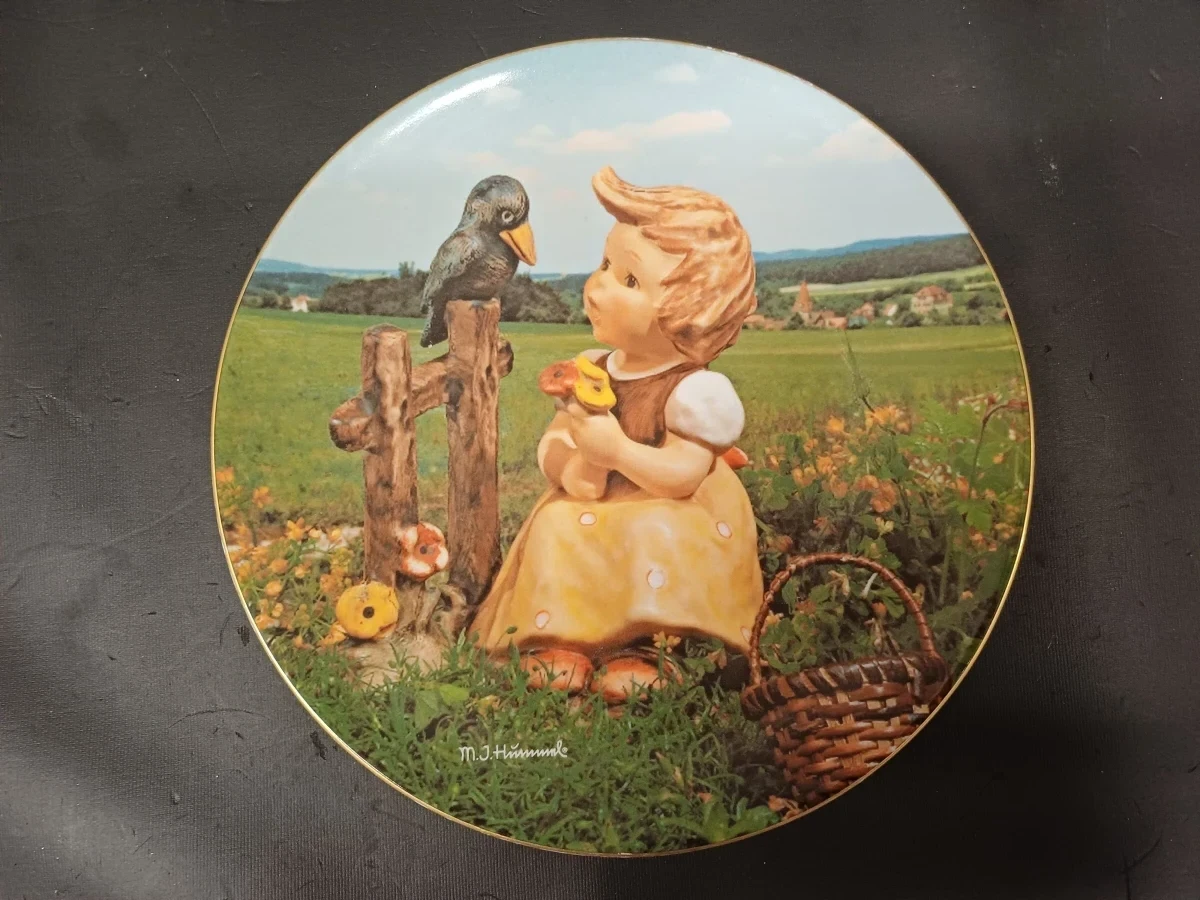Set van 12 Hummel collectors borden