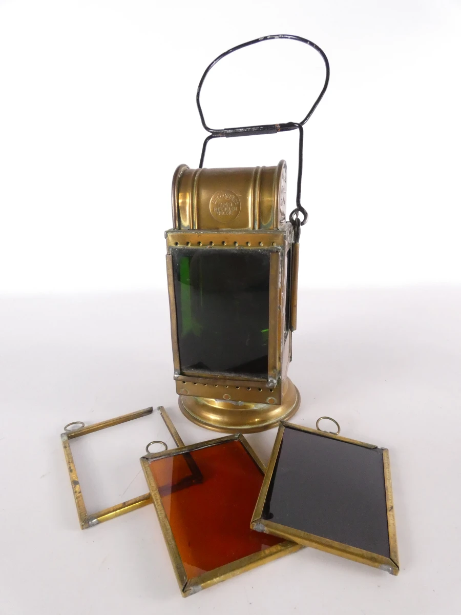 2 vintage olielantaarns en 1 karbidlamp