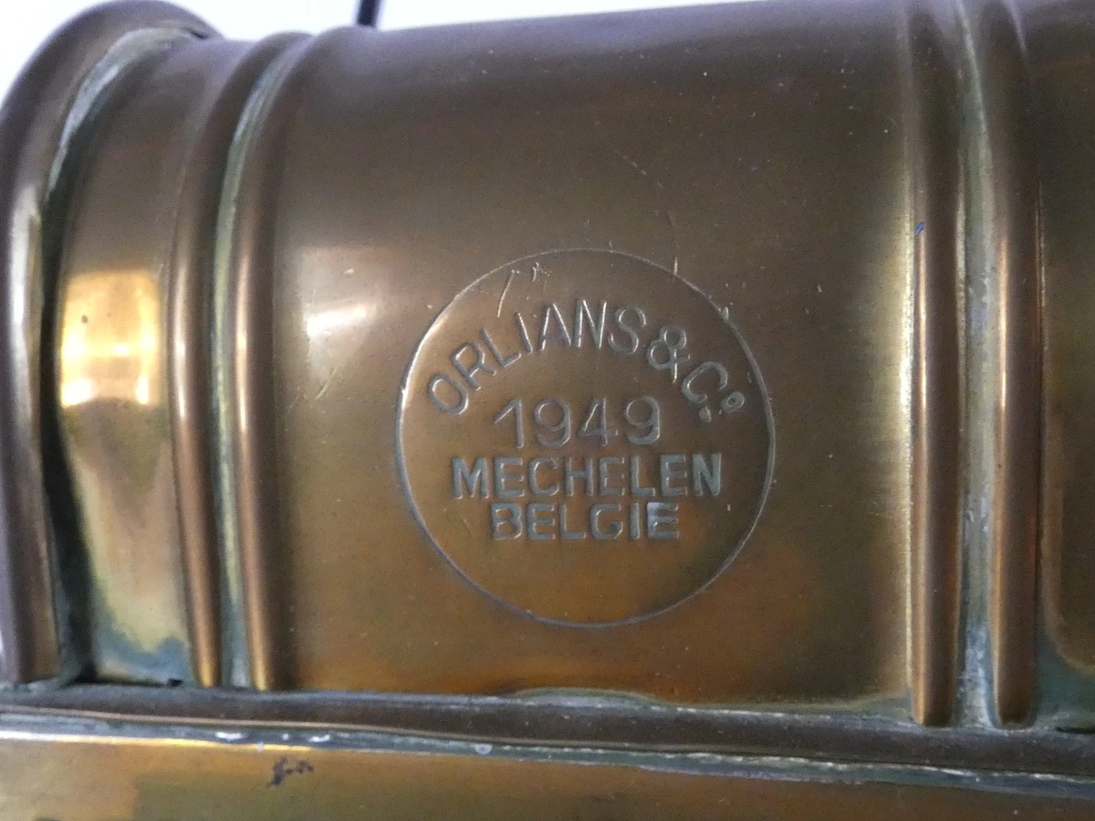 2 vintage olielantaarns en 1 karbidlamp