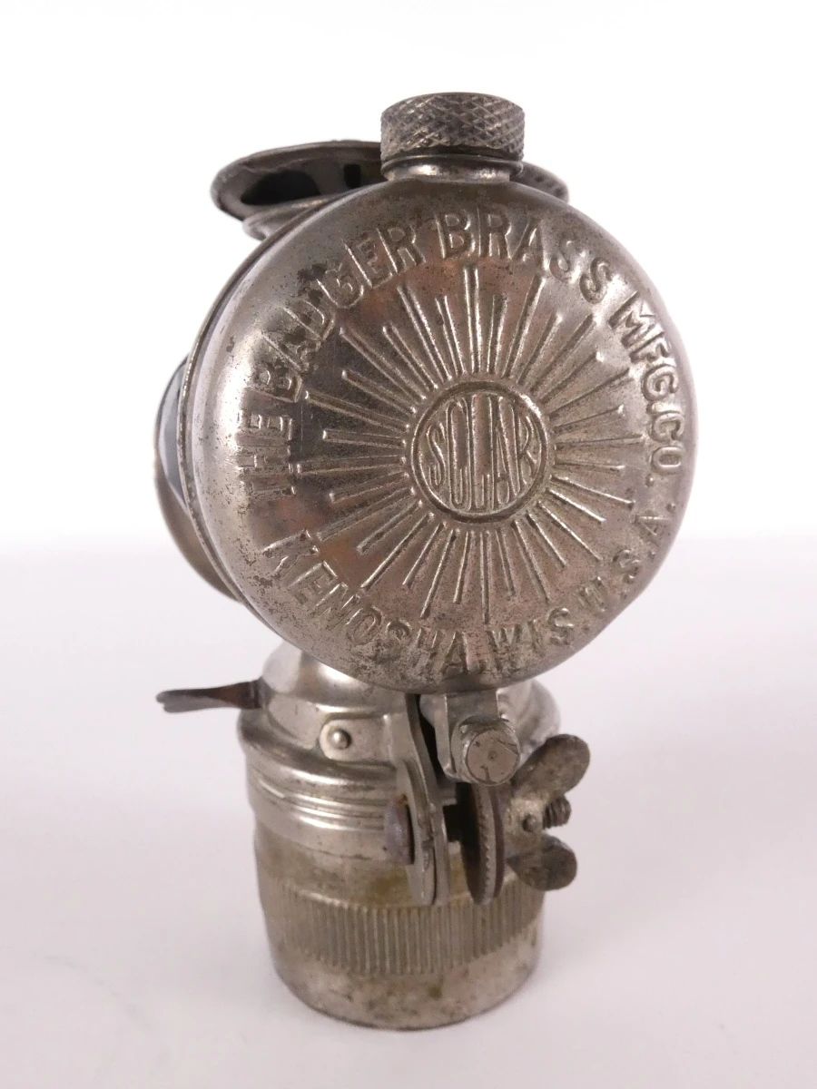 2 vintage olielantaarns en 1 karbidlamp